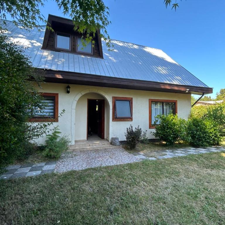 Cabañas Mulpun - Five-Bedroom House - 10