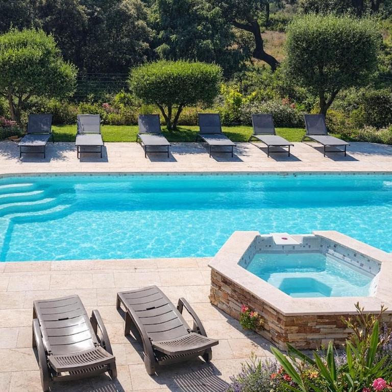 Villa méditerranéenne avec piscine et jardin - Villa - 2
