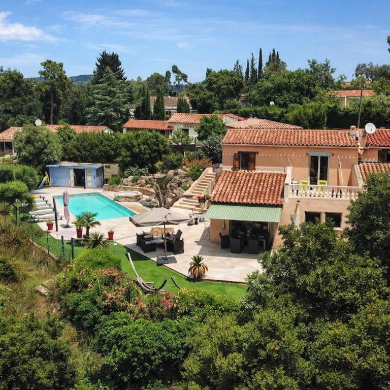 Villa méditerranéenne avec piscine et jardin - Villa - 4
