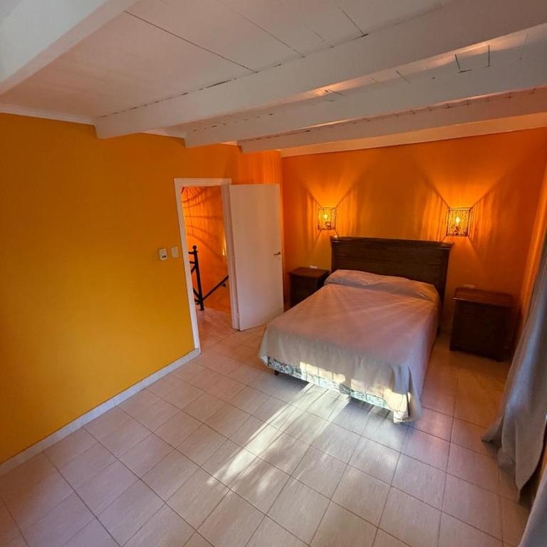 Los Robles 2 - Two-Bedroom Apartment - 3