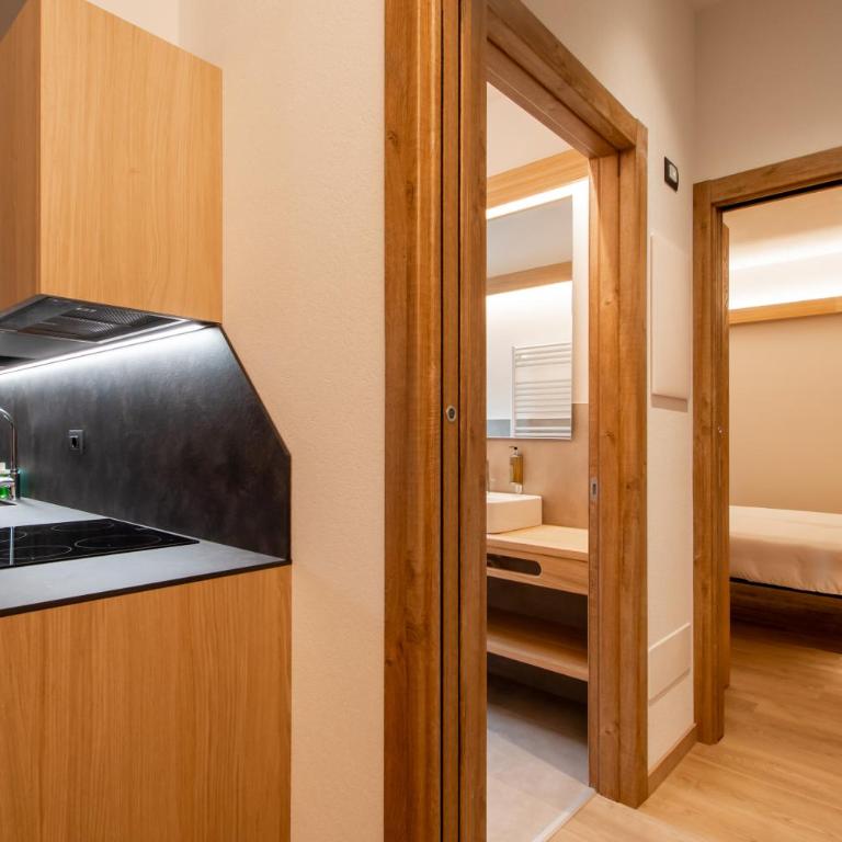 Chalet Layla by Original Galli - Deluxe Two Bedroom Apartment with Garden - 10
