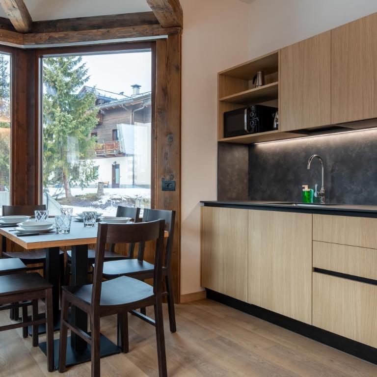Chalet Layla by Original Galli - Deluxe Two Bedroom Apartment with Garden - 1