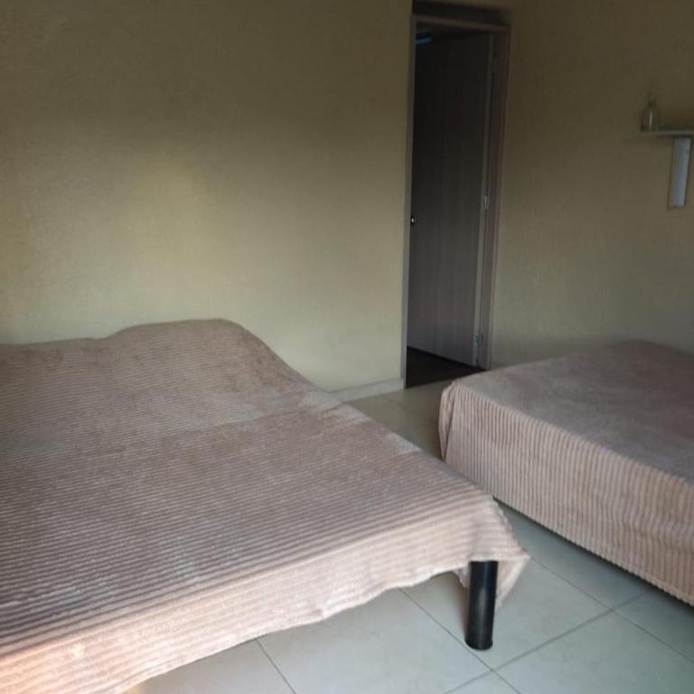AKUARELA APARTAMENTOS CAMPESTRES Ibagué - Habitación Doble Familiar - 7