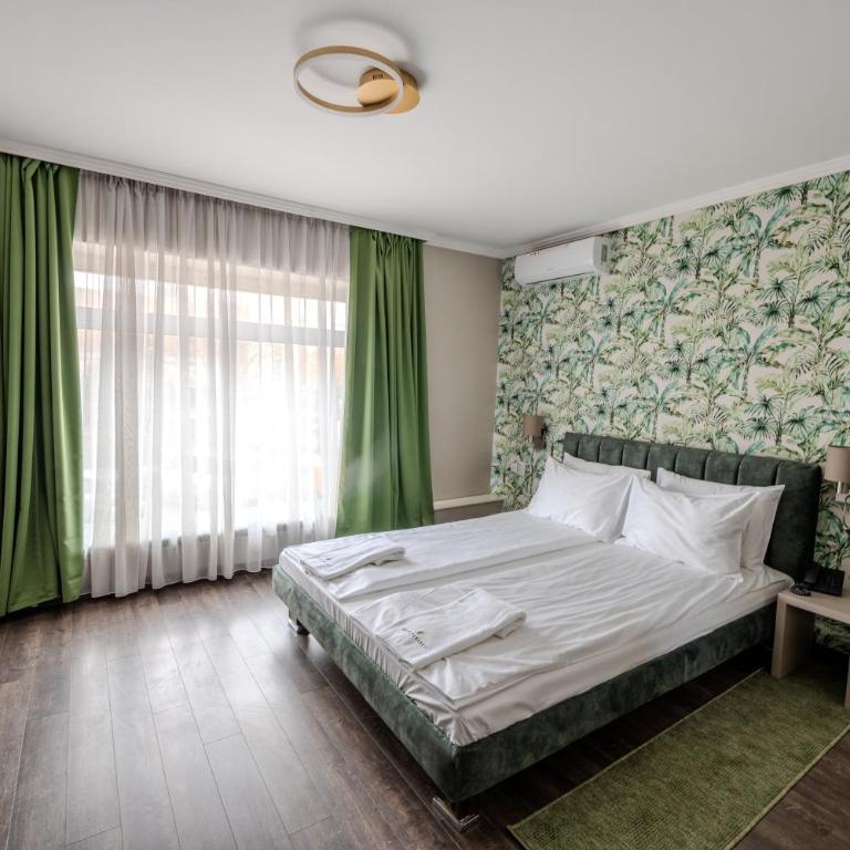 Garni Hotel Mediteraneo - Superior Dvokrevetna Soba sa Bračnim Krevetom - 7