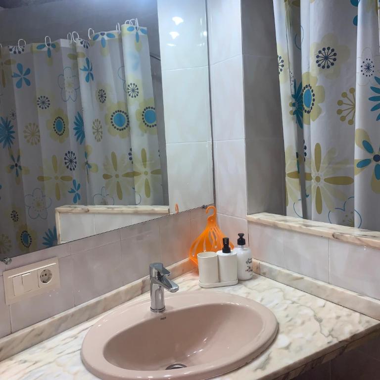 Valencia Aparthotel COSMO - One-Bedroom Apartment - 8
