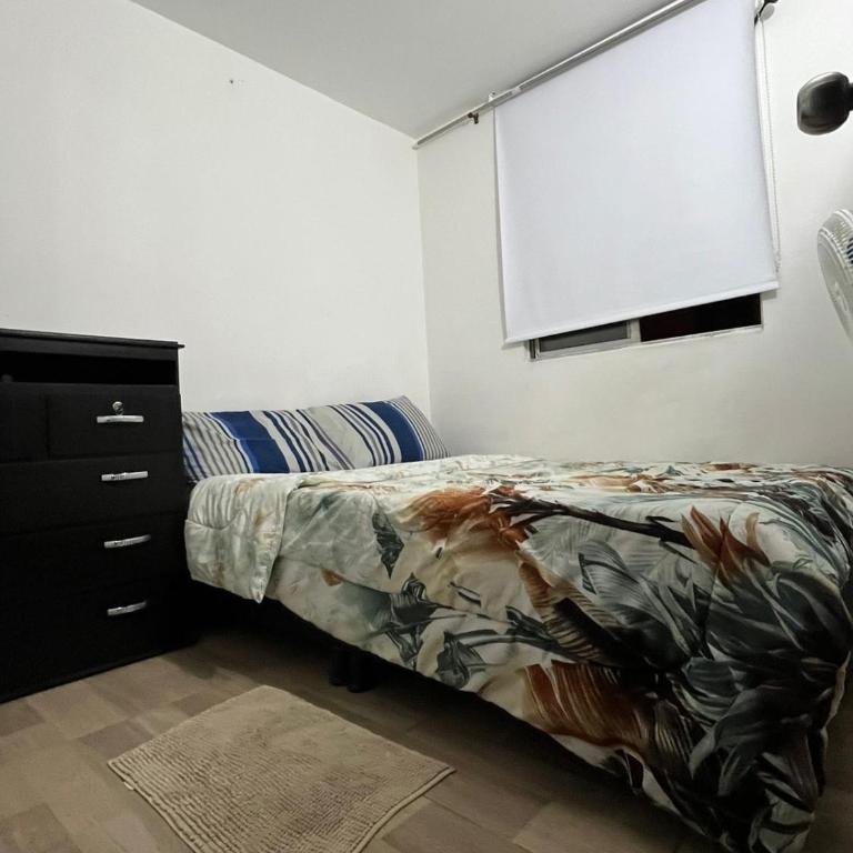 Habitación confortable cama doble Ibagué - Habitación Doble Estándar con baño compartido - 7