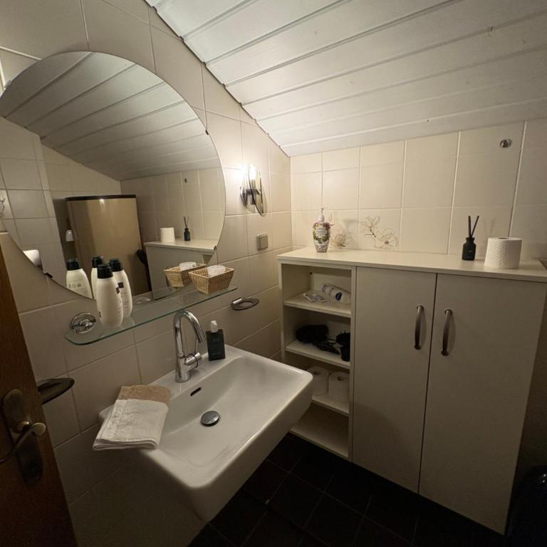 Haus Karin Mallnitz - Apartment mit 1 Schlafzimmer, Balkon und Bergblick - 11