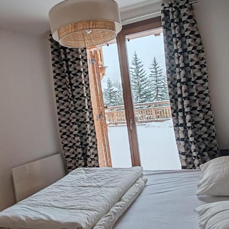 Superbe appartement neuf 8 pers, 55m² terrasse sud, proche pistes - FR-1-445-232 - Appartement - 13