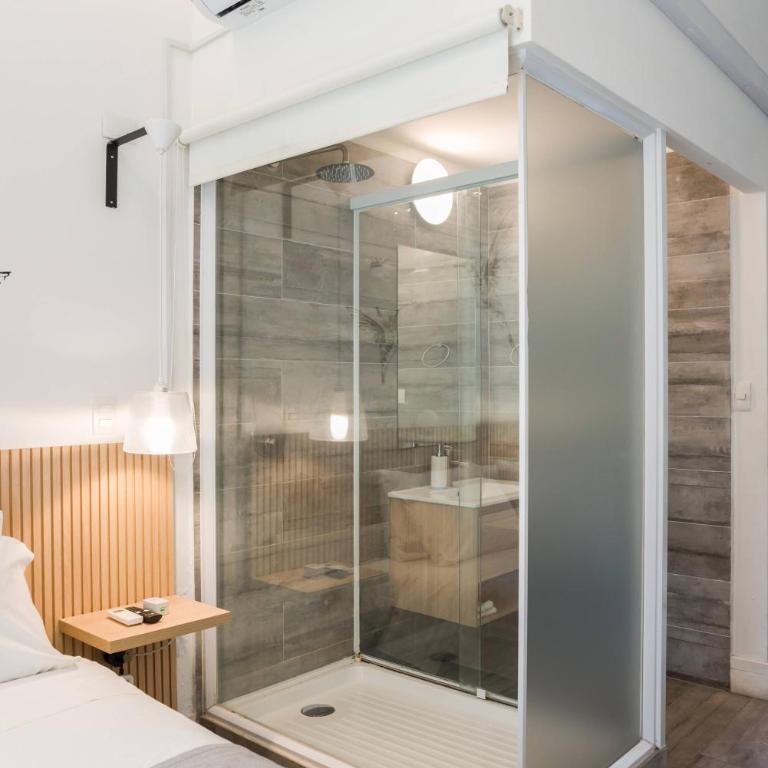 Bellavista Buzz Stylish 1BR Oasis Just Steps from the Metro - Studio - 13
