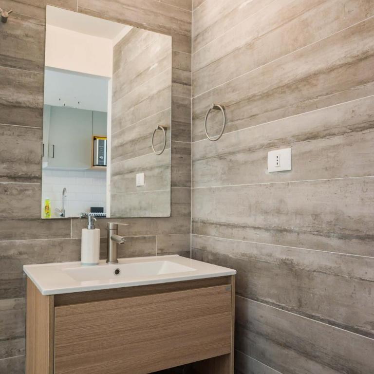 Bellavista Buzz Stylish 1BR Oasis Just Steps from the Metro - Studio - 15