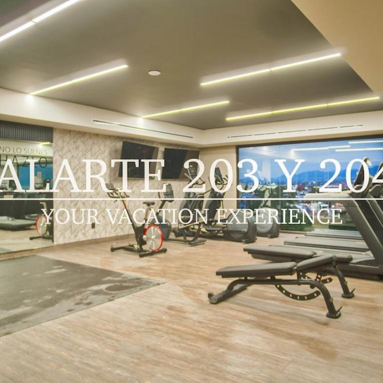 Chic Versalles Condo Infinity Pool, Coworking - Two-Bedroom Apartment - 6