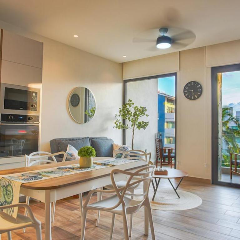 Chic Versalles Condo Infinity Pool, Coworking - Two-Bedroom Apartment - 15