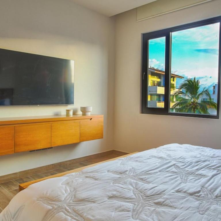 Chic Versalles Condo Infinity Pool, Coworking - Two-Bedroom Apartment - 35