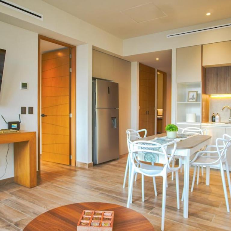 Chic Versalles Condo Infinity Pool, Coworking - Two-Bedroom Apartment - 39