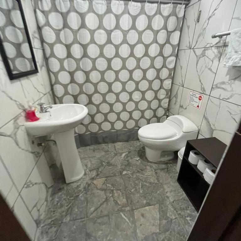 Harmony Inn Miraflores - Habitación Doble Estándar con 2 camas dobles - 6