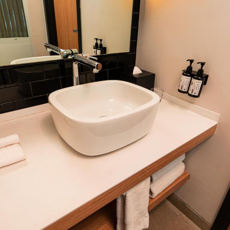 Crowne Plaza Merida by IHG - Premium Double Room with City View - High Floor - 3