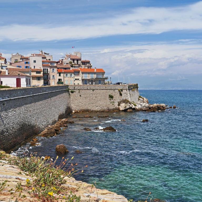 Hello Côte d'Azur - Spacious apartment at a 5 min walk from the beach - Appartement 2 Chambres - 53
