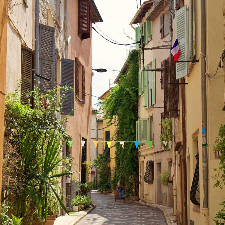 Hello Côte d'Azur - Spacious apartment at a 5 min walk from the beach - Appartement 2 Chambres - 58