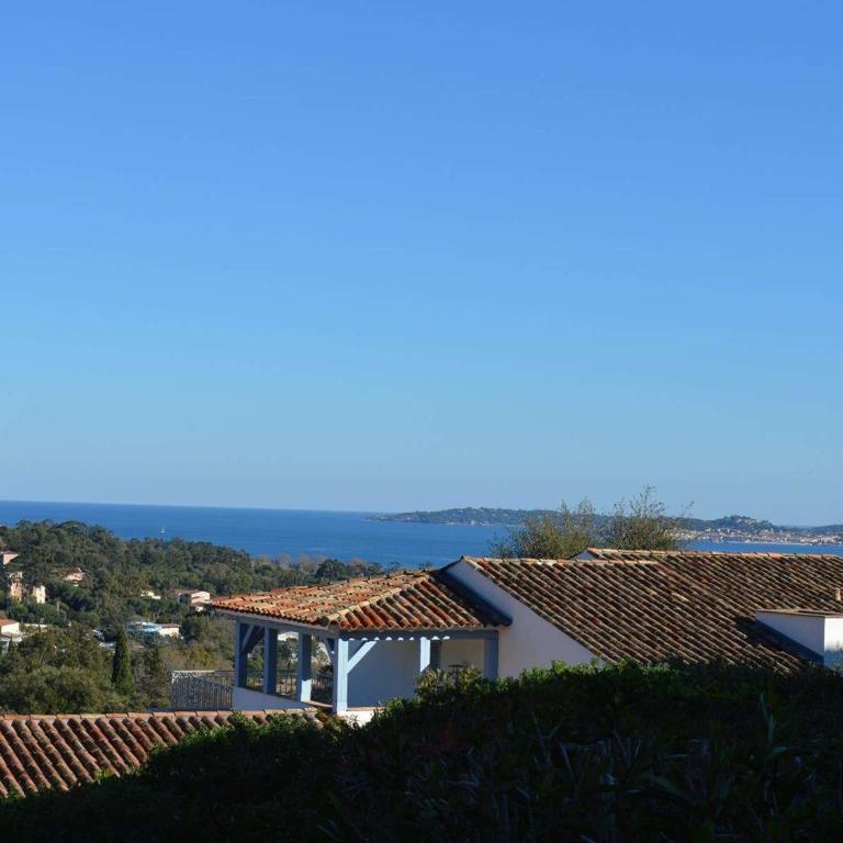 3 pièces avec terrasse, clim et parking à Grimaud - FR-1-226-390 - Appartement (6 Adultes) - 1