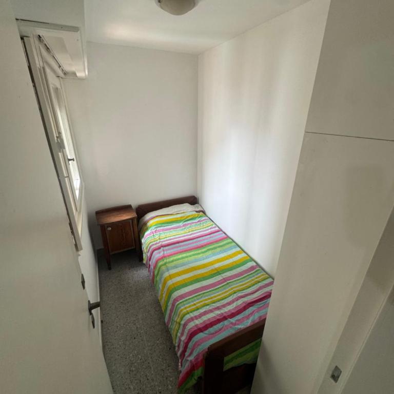 Departamento luminoso en zona guemes a pasos del mar - Two-Bedroom Apartment with Balcony - 13