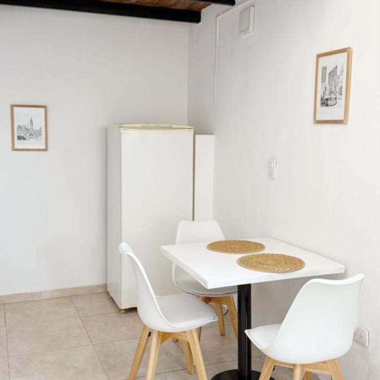 Dpto Low Cost Terraza Alem Costanera - Apartamento de 1 dormitorio - 1