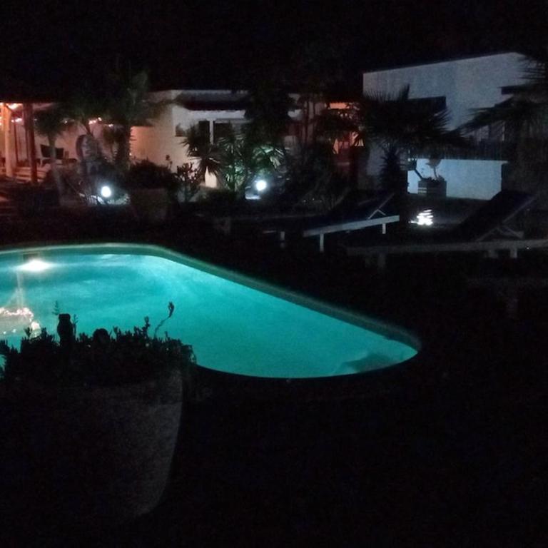 Villa 150m2 wifi fibre piscine BBQ parking - Three-Bedroom Villa - 30