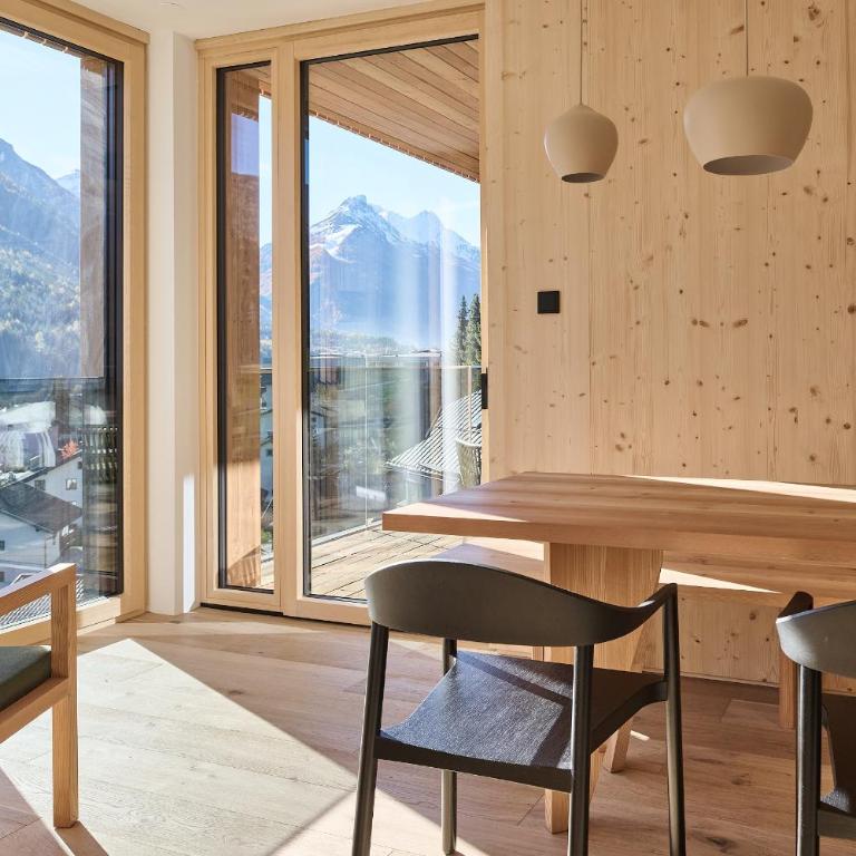 Lärchenlodge SkySpa and Rooftop Pool inklusive Stubai SuperCard - Superior Apartment mit 1 Schlafzimmer und Balkon - 1