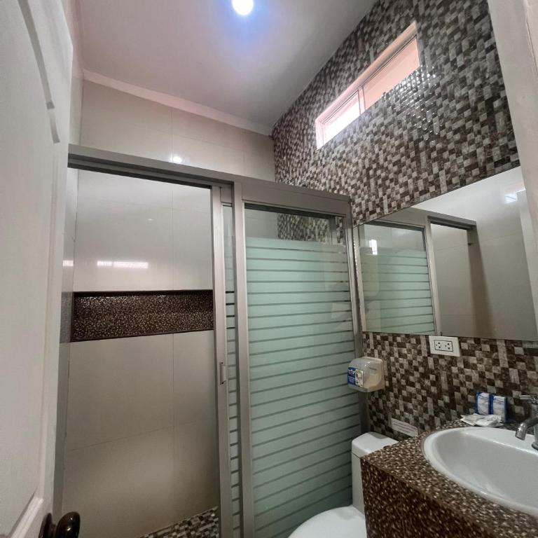 Casa Greemat 5Habs AC piscina a pasos del mar - Casa de 4 dormitorios - 15