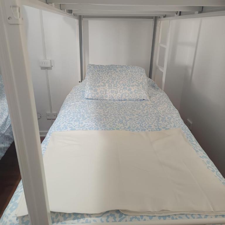 Casa Tribu - Bed in 4-Bed Female Dormitory Room - 1