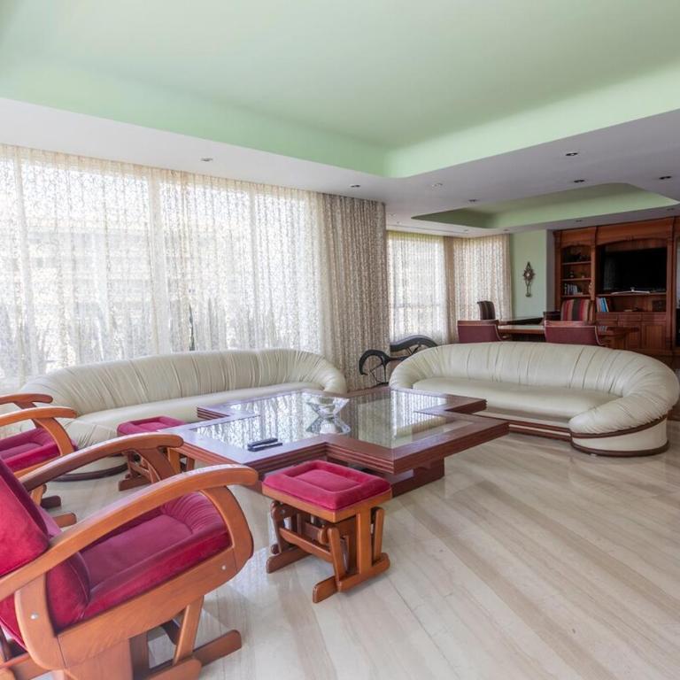 Armored luxury PH, Jacuzzis, Pool, Butler & Art - Apartment - 2