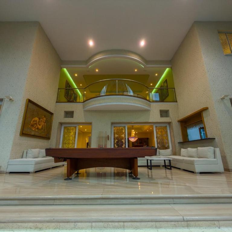 Armored luxury PH, Jacuzzis, Pool, Butler & Art - Apartment - 7