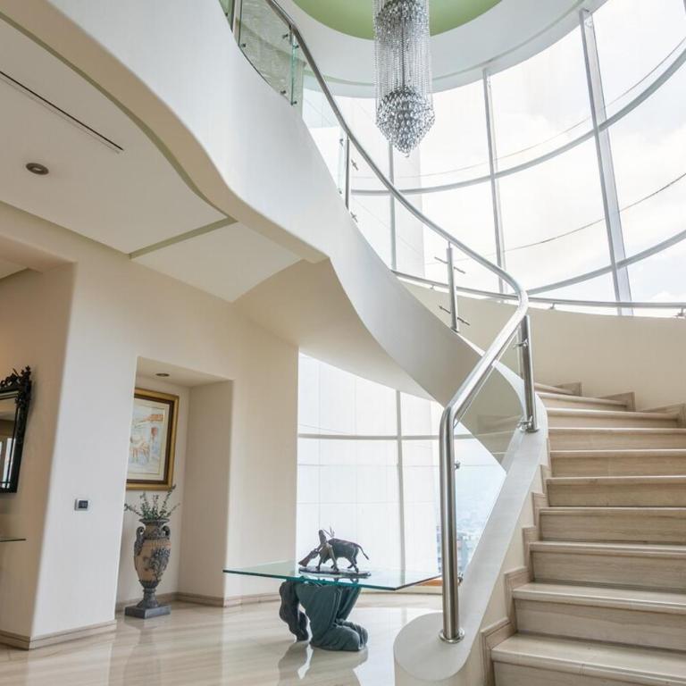 Armored luxury PH, Jacuzzis, Pool, Butler & Art - Apartment - 44