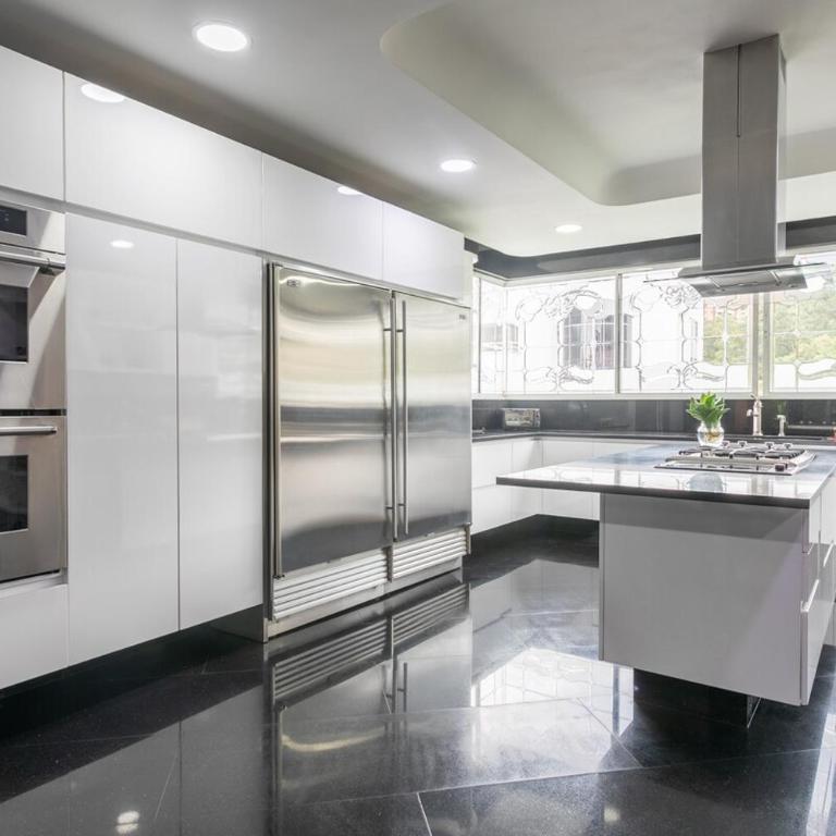 Armored luxury PH, Jacuzzis, Pool, Butler & Art - Apartment - 74