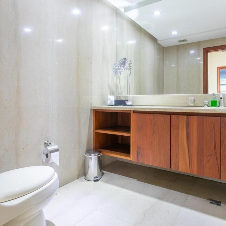 Armored luxury PH, Jacuzzis, Pool, Butler & Art - Apartment - 75