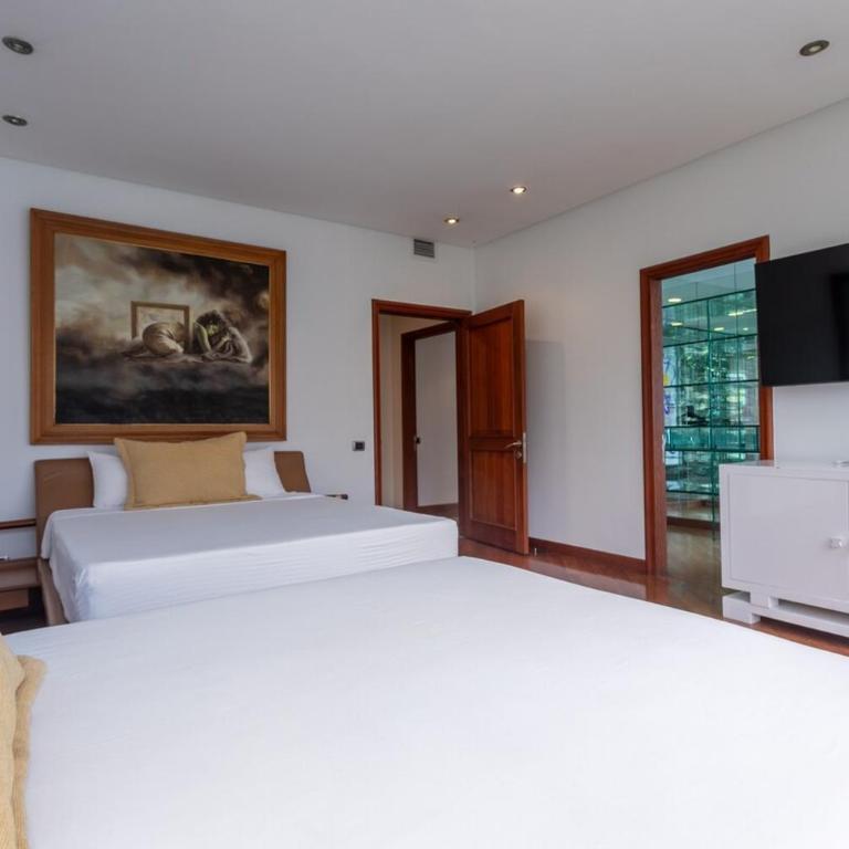 Armored luxury PH, Jacuzzis, Pool, Butler & Art - Apartment - 89