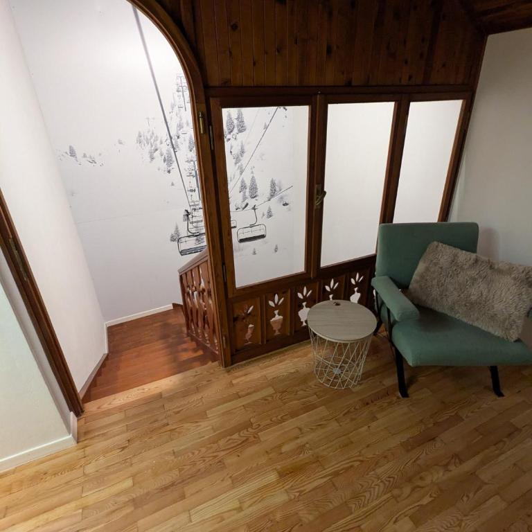 Chalet Peter - Three-Bedroom Apartment - 15