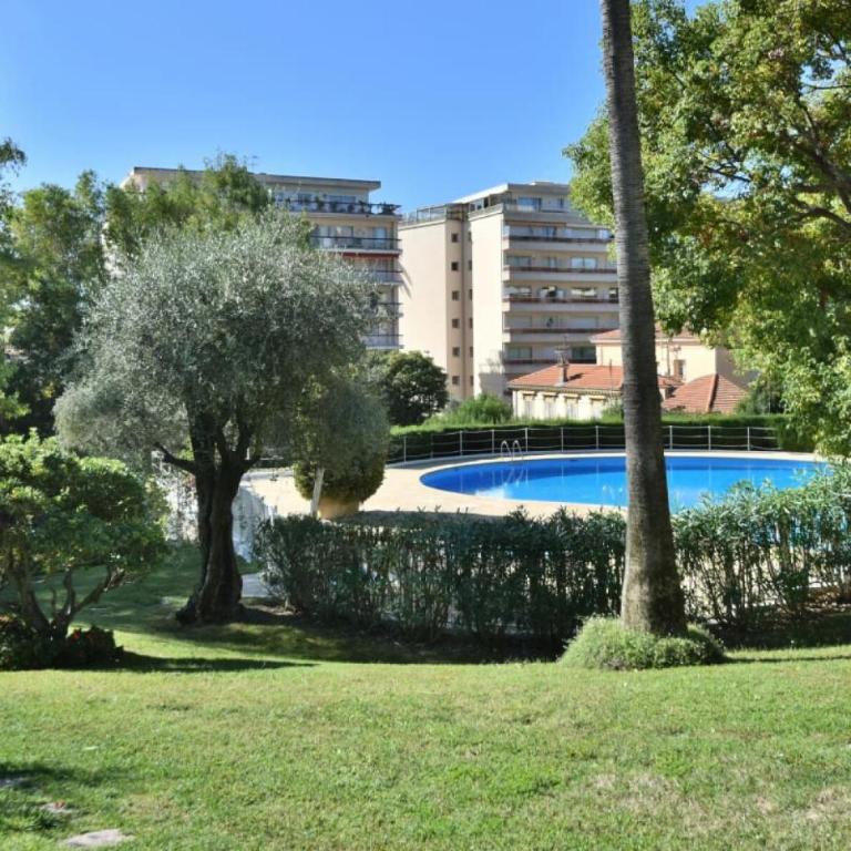 Résidence 3p Proche Centre Ville, Piscine Et Vue Mer - 3P proche centre ville, piscine et vue mer MAE-1673 - Appartement - 6