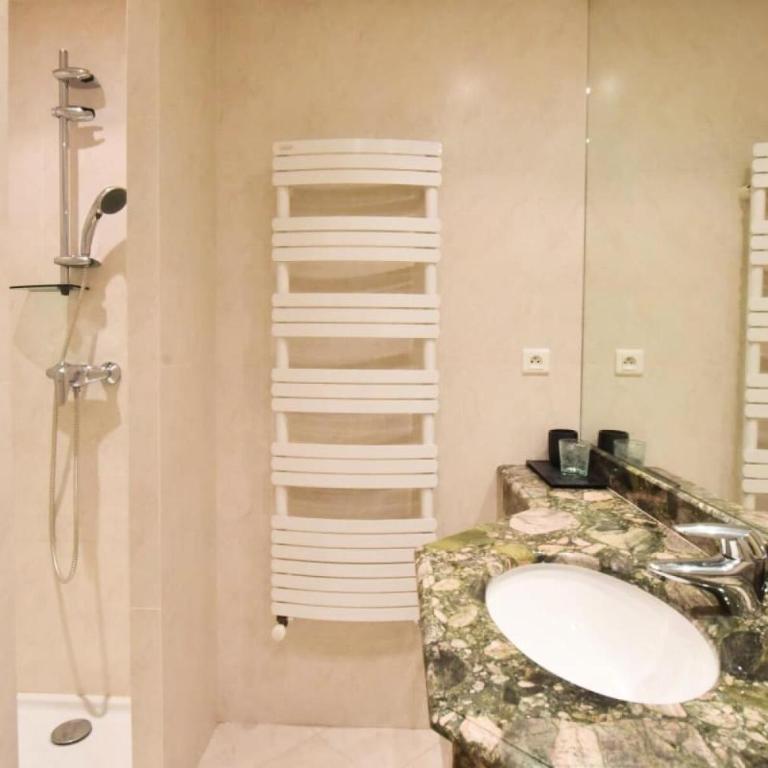 Résidence 3p Proche Centre Ville, Piscine Et Vue Mer - 3P proche centre ville, piscine et vue mer MAE-1673 - Appartement - 18