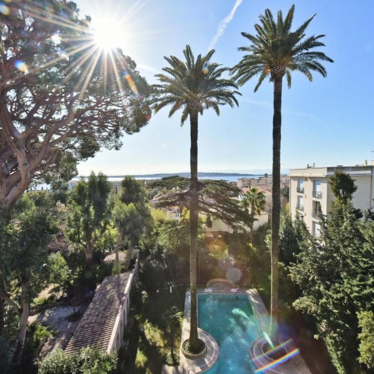 Résidence 3 Pièces En Résidence Avec Piscine Et Vue Mer - 3 Pièces en Résidence avec Piscine et Vue Mer MAE-1793 - Appartement - 1