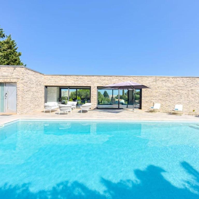 Résidence Villa D’architecte Avec Piscine Chauffée Pour 10 ! - Villa d’architecte avec piscine chauffée pour 10 ! MAE-1853 - Vacation Home - 2
