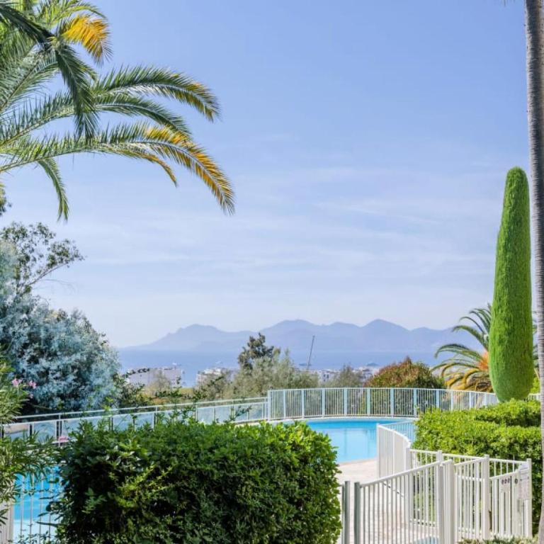 Résidence 2p Avec Terrasse, Vue Mer, Piscine Et Parking - 2P avec terrasse, vue mer, piscine et parking MAE-1723 - Appartement - 20
