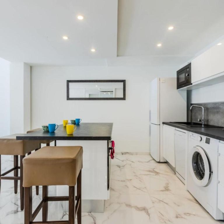 Résidence 90m2 Sur La Croisette Avec Terrasse & Vue Mer - 90m2 sur la Croisette avec terrasse & vue mer MAE-1963 - Appartement - 3