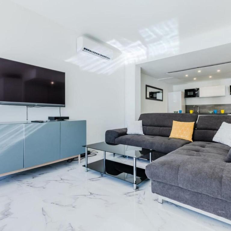 Résidence 90m2 Sur La Croisette Avec Terrasse & Vue Mer - 90m2 sur la Croisette avec terrasse & vue mer MAE-1963 - Appartement - 18
