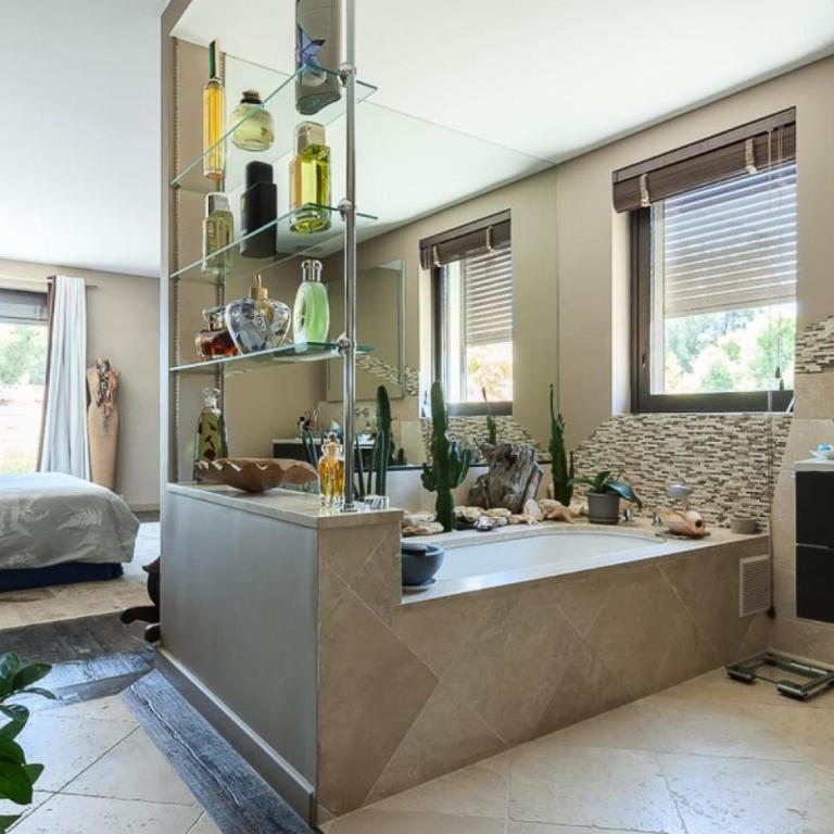 Résidence Villa En Domaine Privé Avec Piscine Chauffée - Villa en domaine privé avec piscine chauffée MAE-2023 - Maison de Vacances - 3