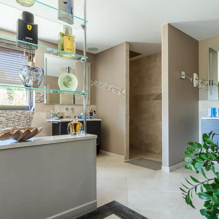Résidence Villa En Domaine Privé Avec Piscine Chauffée - Villa en domaine privé avec piscine chauffée MAE-2023 - Maison de Vacances - 20