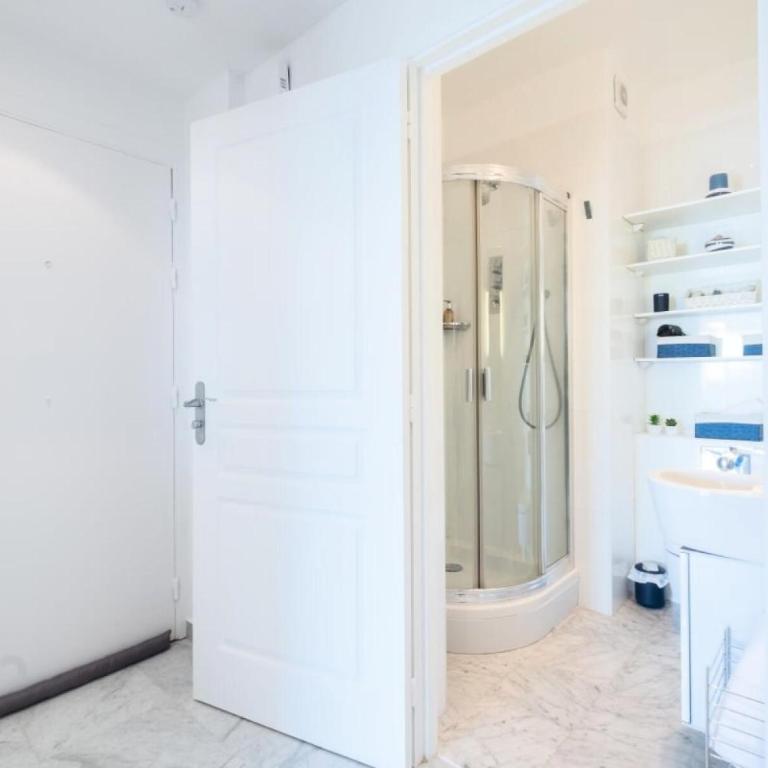 Résidence Rare ! Superbe 3 Pièces Avec Jardin Face à La Mer - RARE ! Superbe 3 pièces avec jardin face à la mer MAE-2143 - Appartement - 30