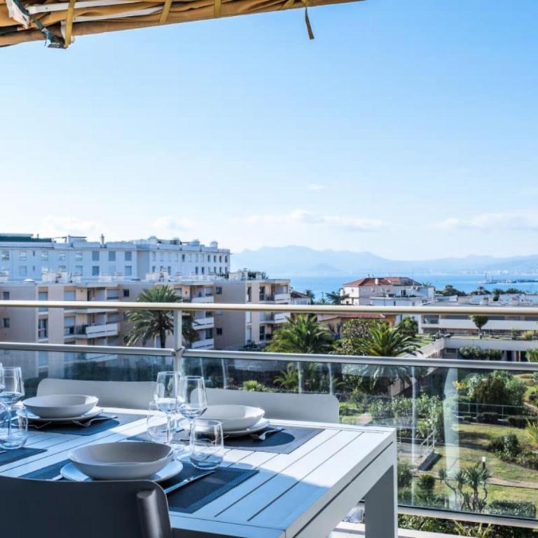 Résidence 4 Pièces Vue Mer, Terrasse Et Parking - 4 pièces vue mer, terrasse et parking MAE-2573 - Appartement - 2