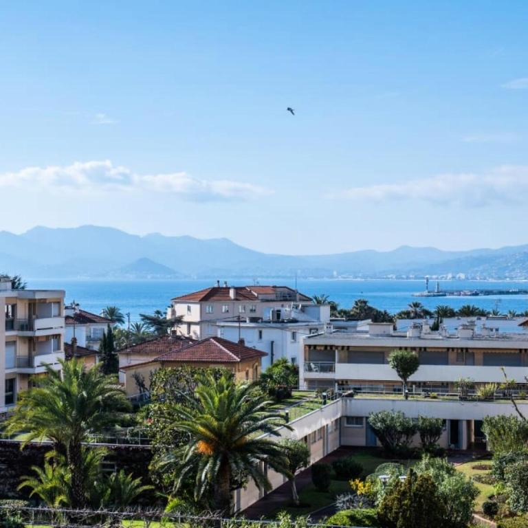 Résidence 4 Pièces Vue Mer, Terrasse Et Parking - 4 pièces vue mer, terrasse et parking MAE-2573 - Appartement - 12