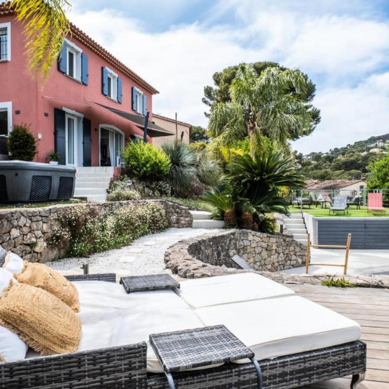 Résidence Villa 5 Chambres Hauteurs De Golfe, Piscine & Jacuzzi - Villa 5 chambres hauteurs de Golfe, Piscine & Jacuzzi MAE-2373 - Maison de Vacances - 40