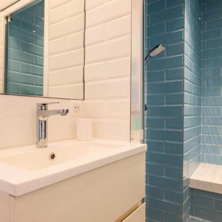 Résidence 4 Pièces Vue Mer, Terrasse Et Parking - 4 pièces vue mer, terrasse et parking MAE-2573 - Appartement - 37